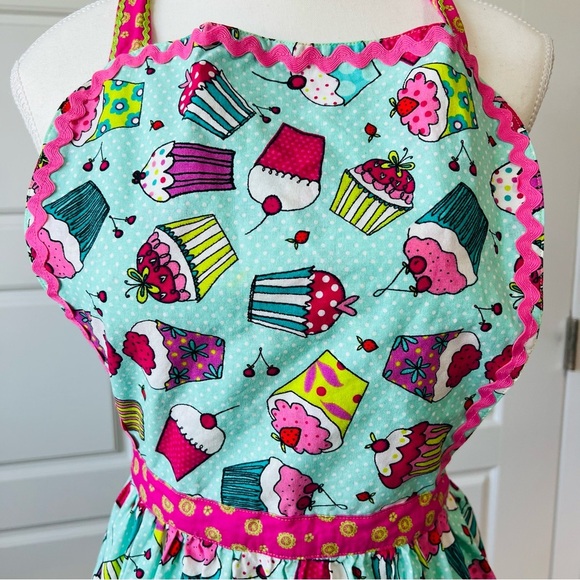 Matching Aprons Set Cupcake Print Ruffle Trim Mommy and Me Baking Kitchen - Picture 6 of 8